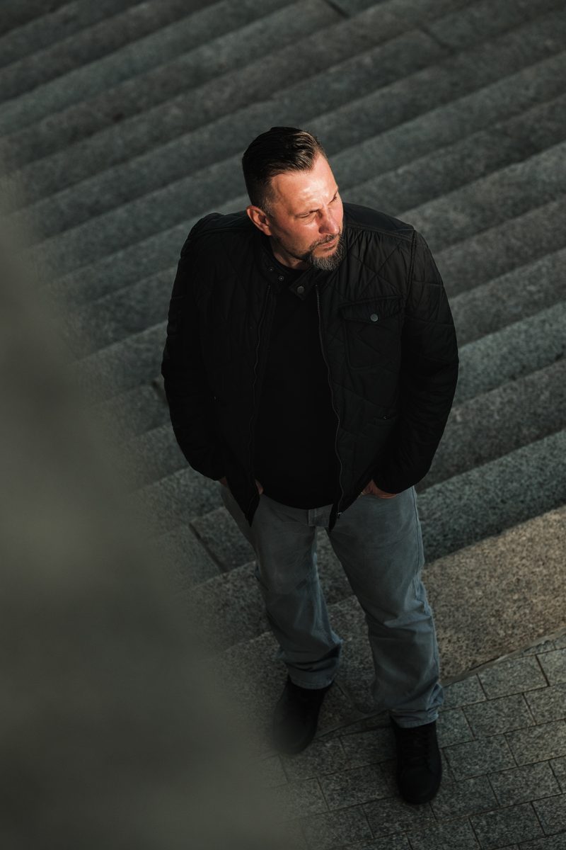 Naturalny portret mężczyzny